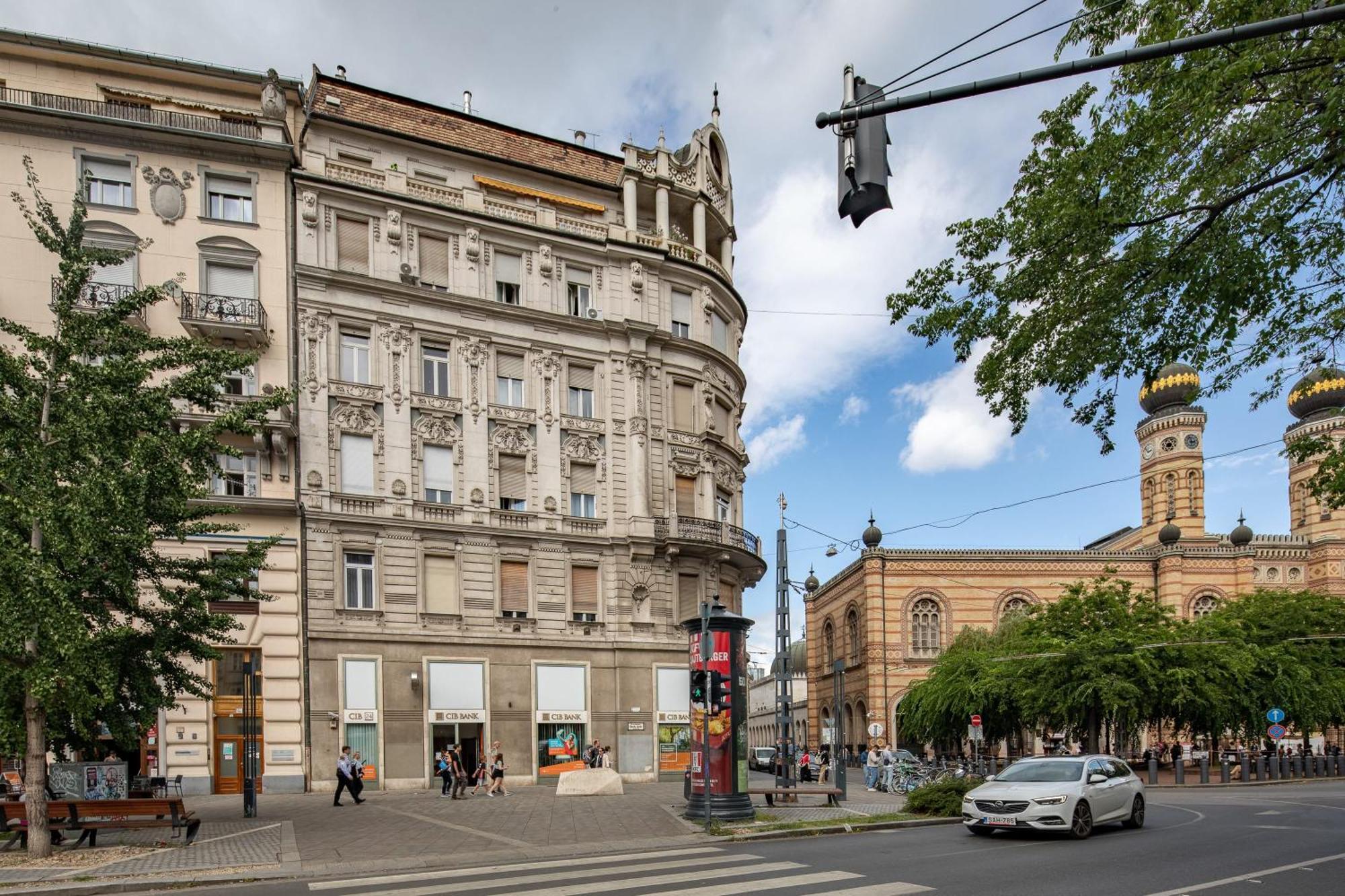 Ultra Central Luxury Budapest Ngoại thất bức ảnh
