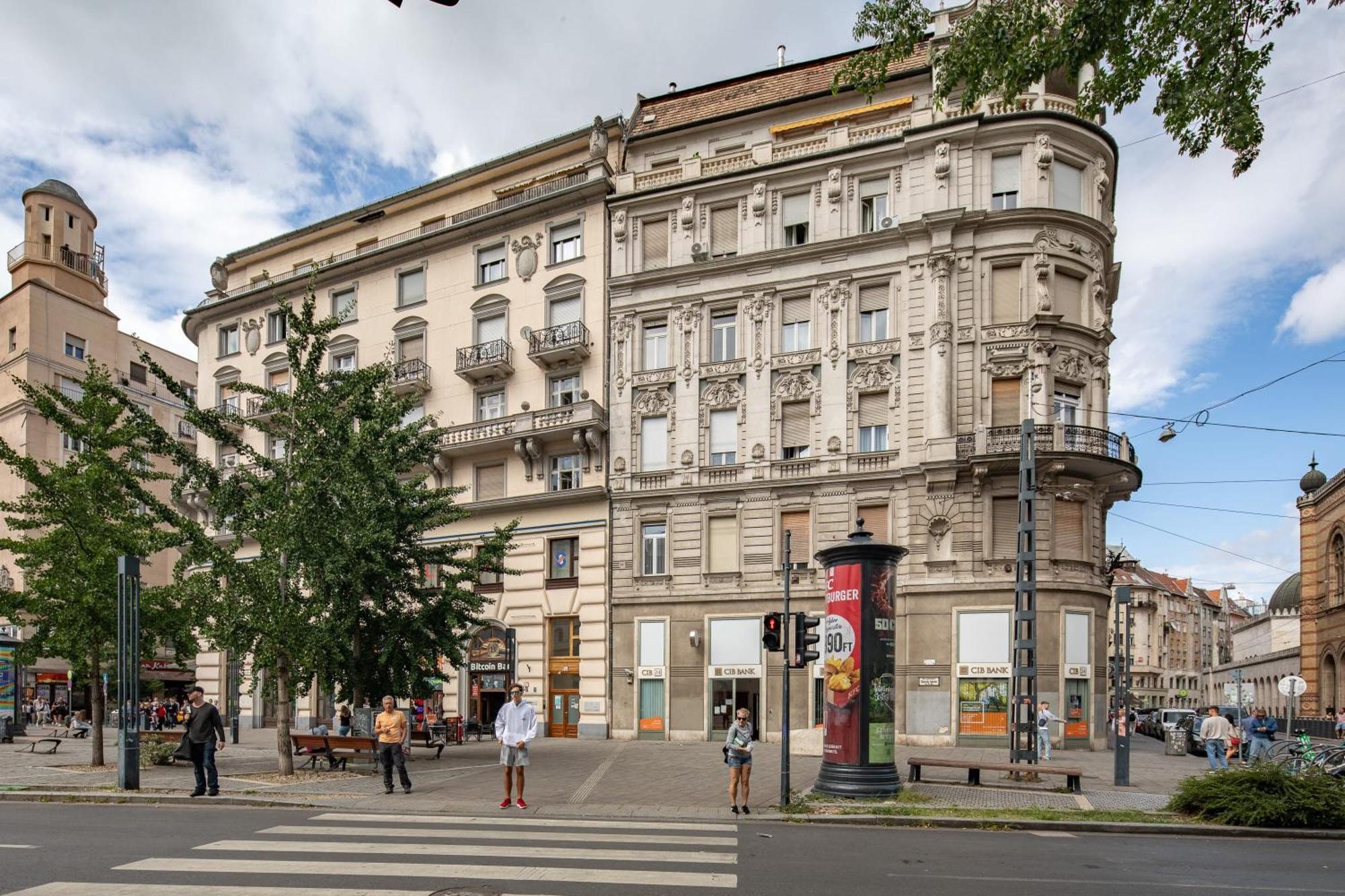 Ultra Central Luxury Budapest Ngoại thất bức ảnh